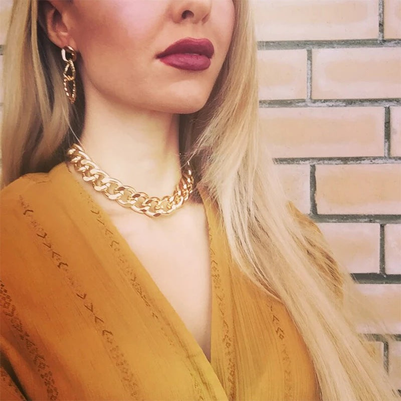 Retro Thick Chain Collarbone Necklace