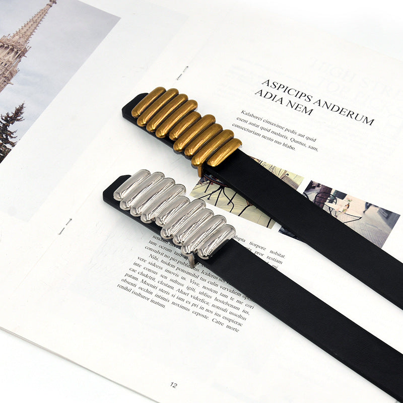 Snap belt fashion trend