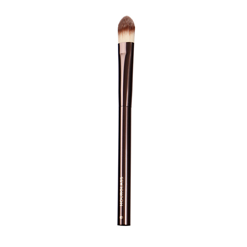 HG No. 8 Tapered Concealer Fiber Brush