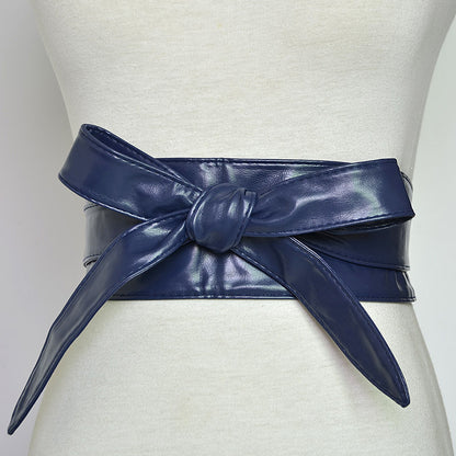 Bow strap waist seal