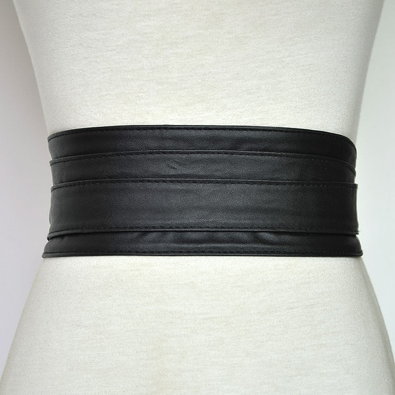 Bow strap waist seal