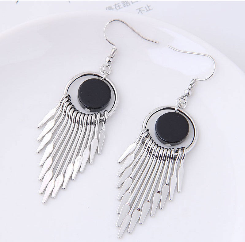 Pendientes personalizados con temperamento de borlas 