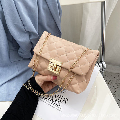 Square button embroidery bag