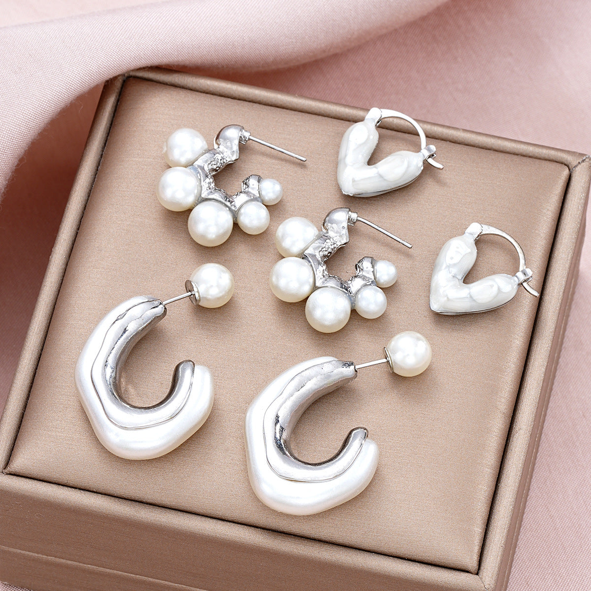Gold Love Pearl Earring Set