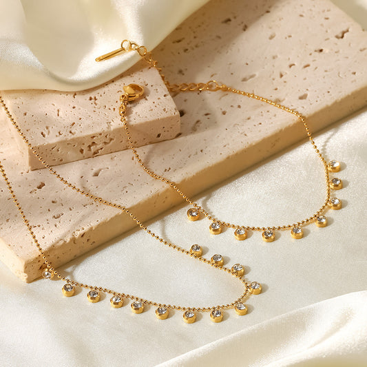 Collar de acero inoxidable con circonitas blancas 
