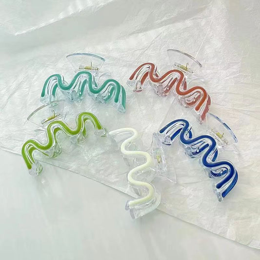 W-shaped drip hairpin