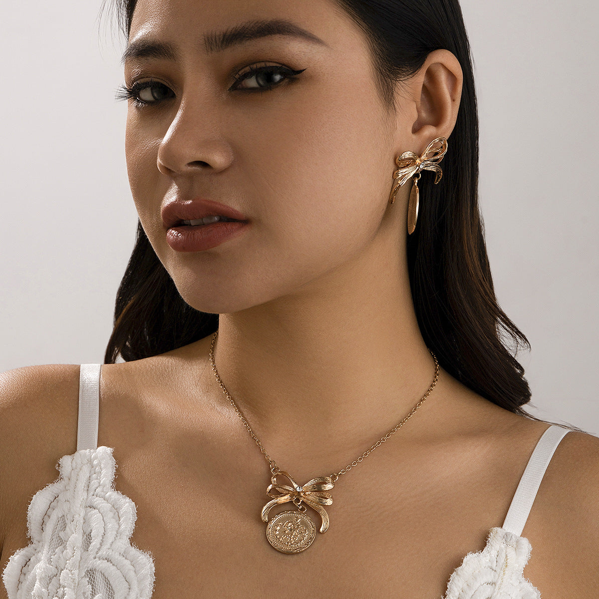 Bow Round Brand Cross Chain Necklace