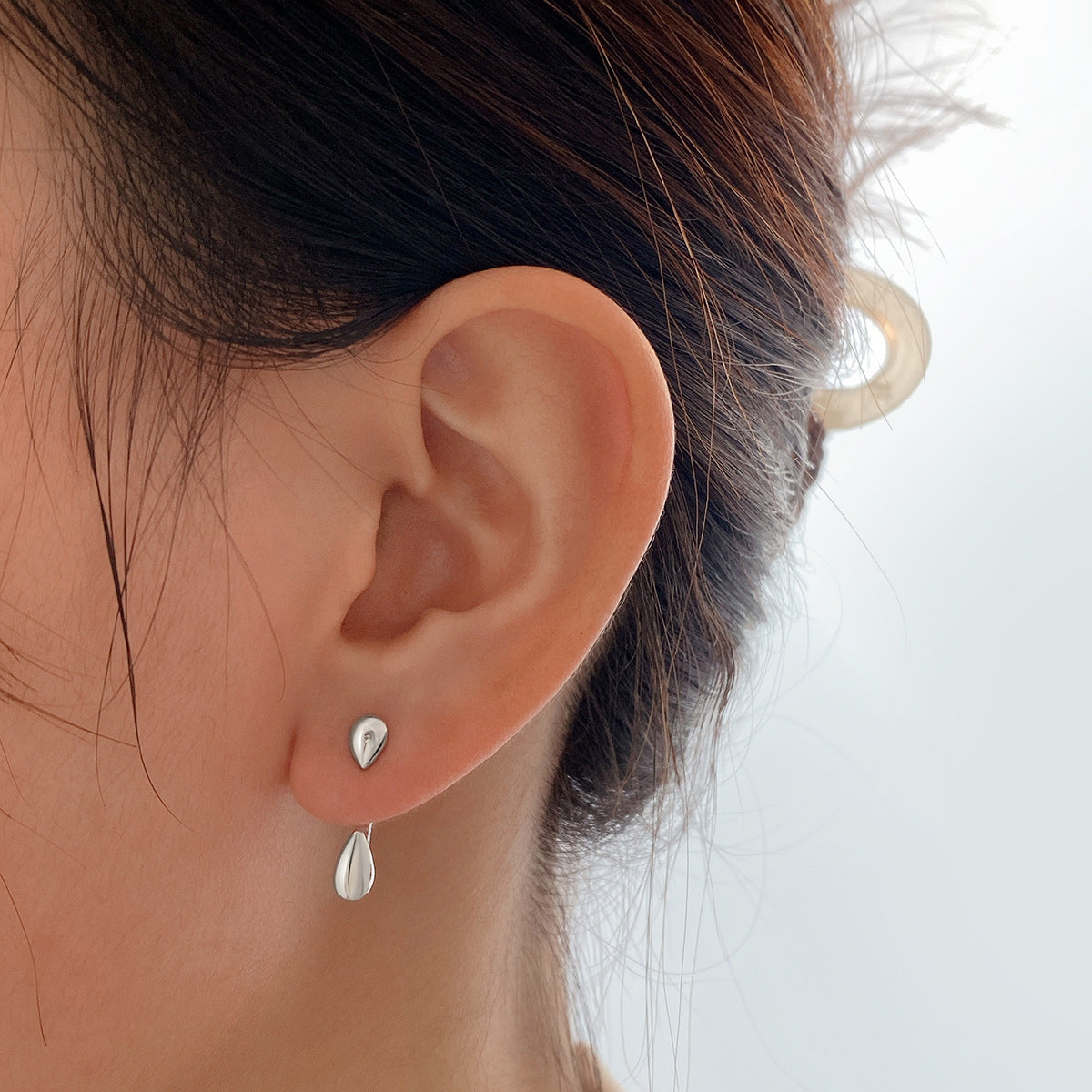 Metal Pearlescent Water Drop Stud Earrings