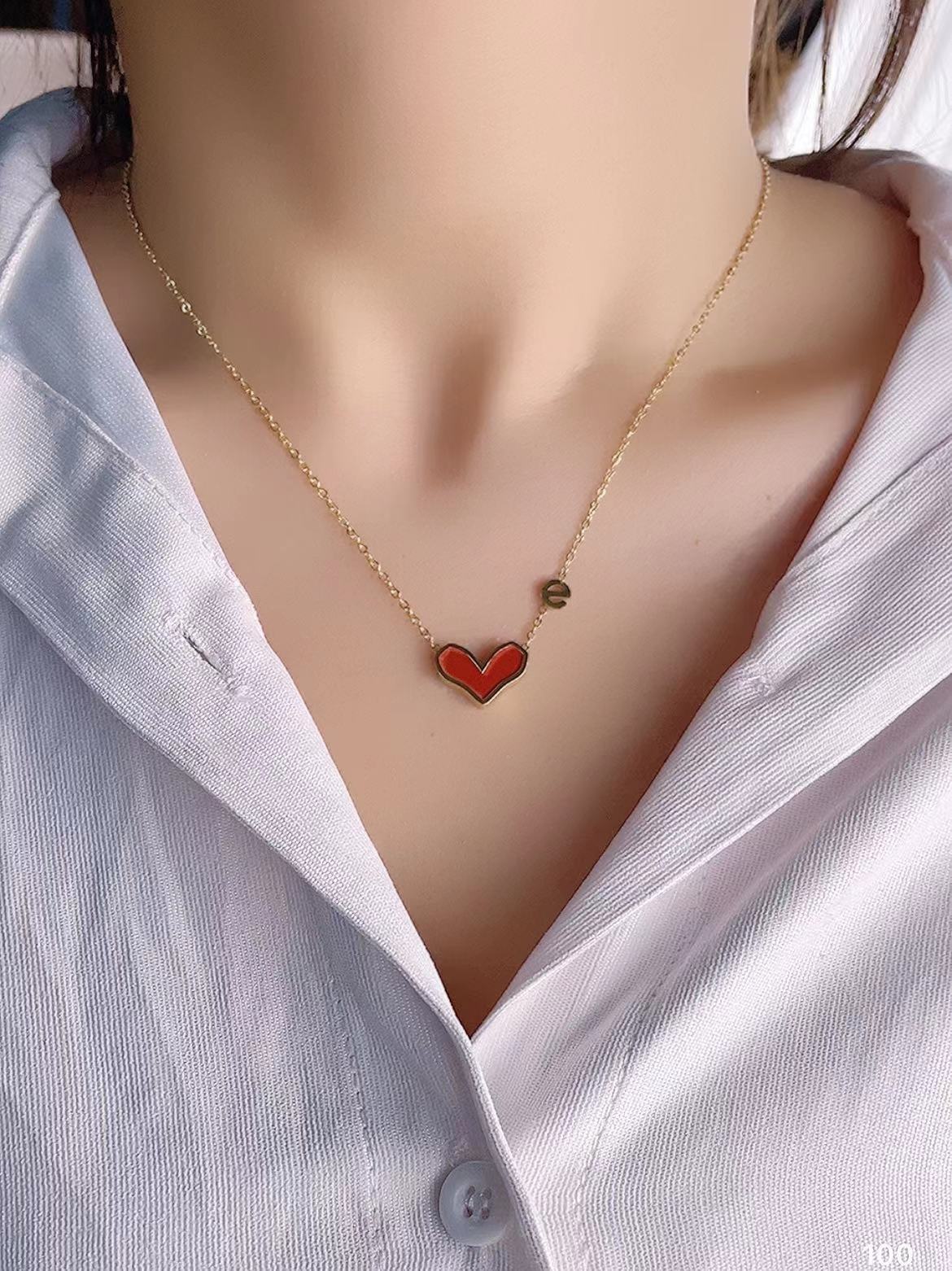 Natural Shell Love Collarbone Necklace — 18K Gold-Plated, Non-Fading