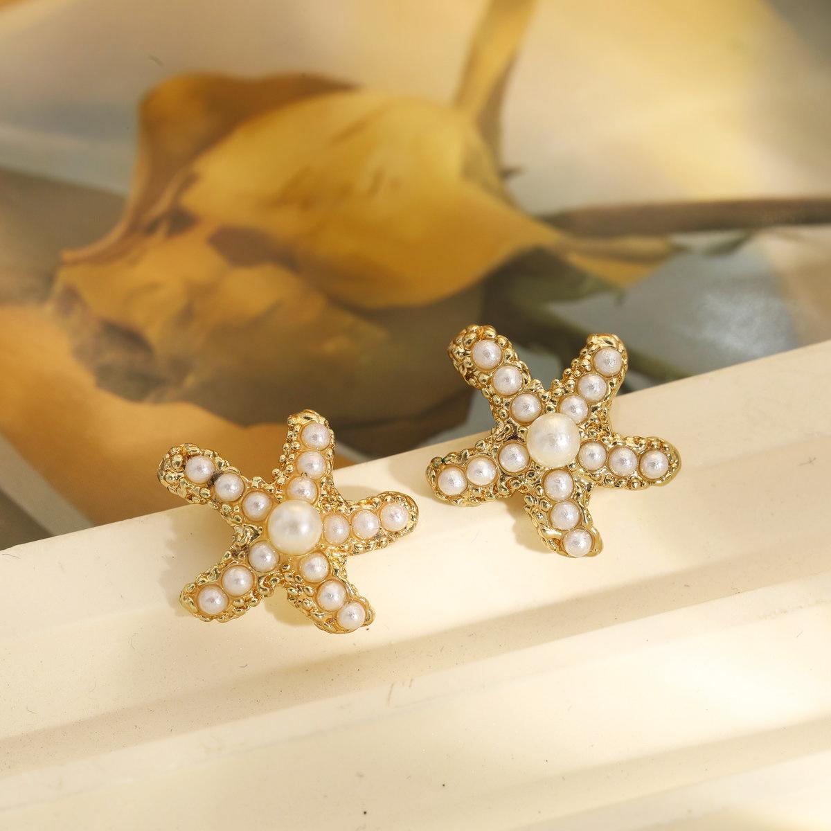 Starfish Pearl Stud Earrings