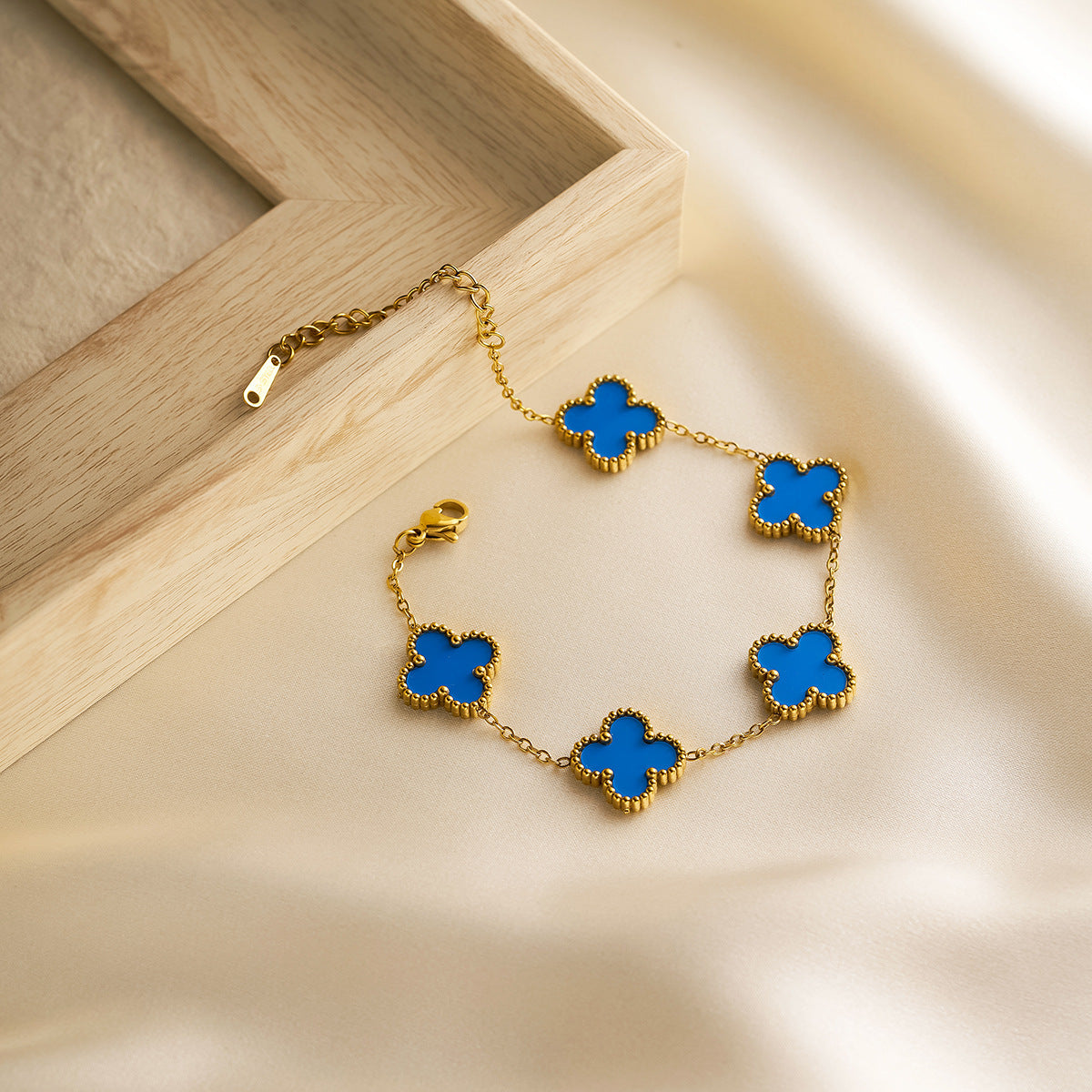 18K Gold-Plated 15mm Double-Sided Clover Flower Bracelet