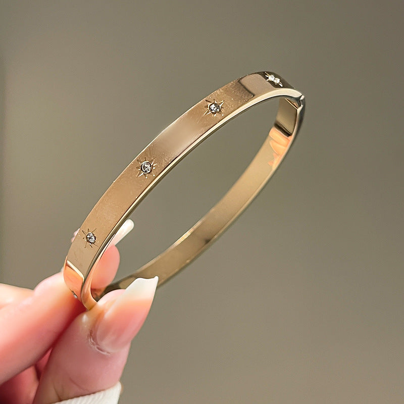 Four-leaf clover gypsy titanium steel bracelet