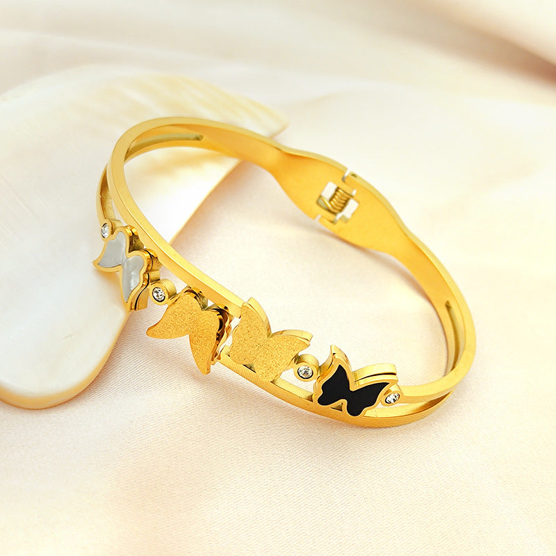 Bracelet butterfly opening