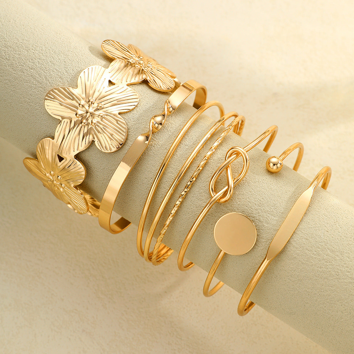 Retro Gold Knotted Flower Bracelet Set