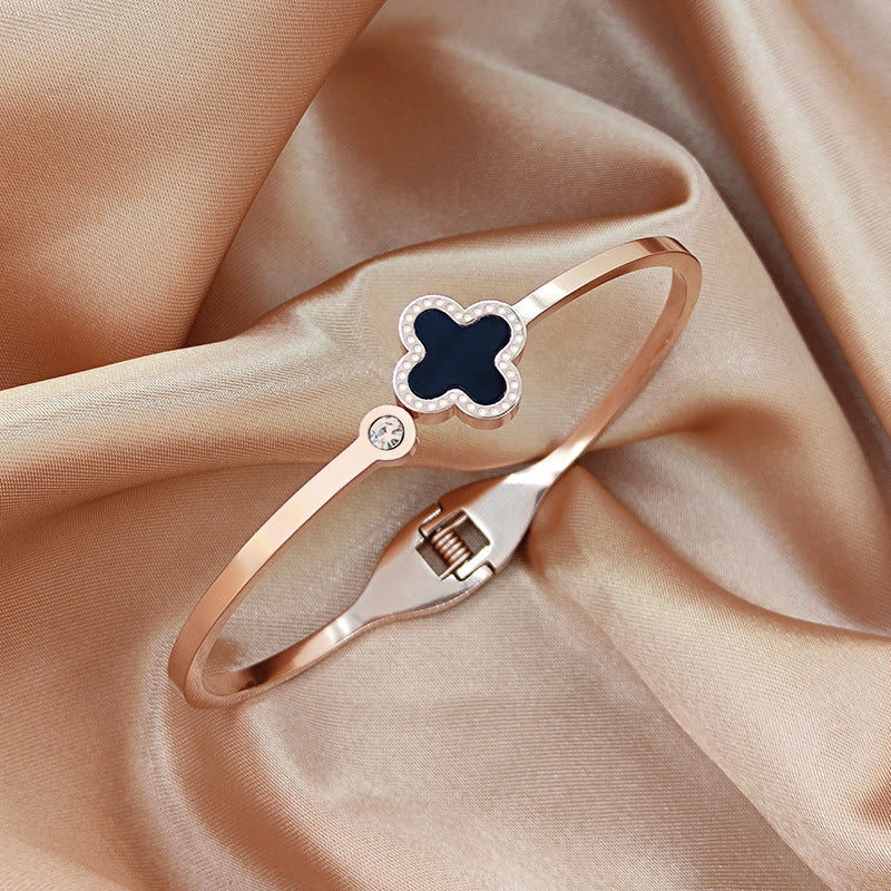 Women's Korean Rose Gold Four-Leaf Clover Titanium Steel Bracelet with Diamond Accent