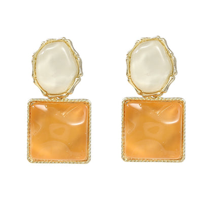 Asymmetrical rhombus elegant atmospheric stud earrings