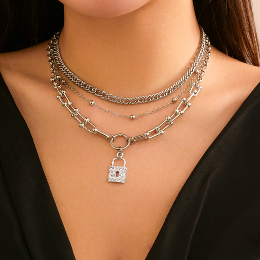 Collar con candado de diamantes combinados y estilo punk 