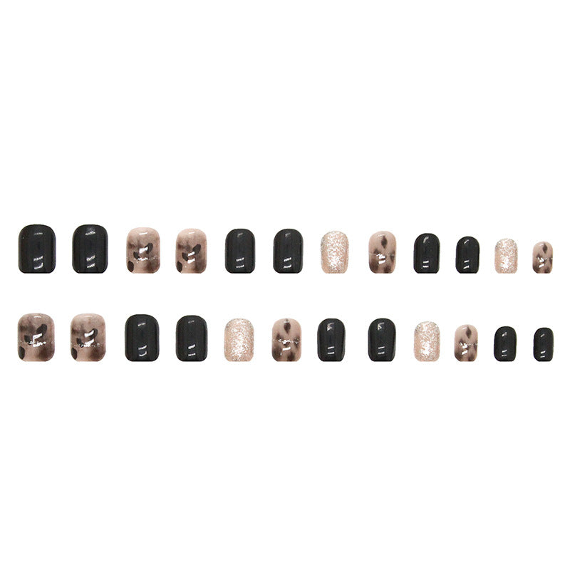 Uñas con purpurina negra ombré 