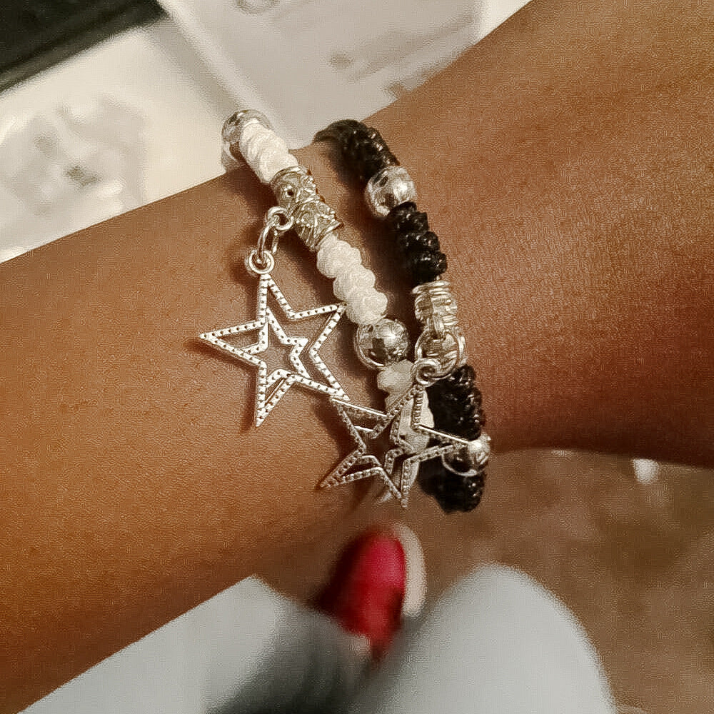 Par de pulseras extraíbles trenzadas en blanco y negro 