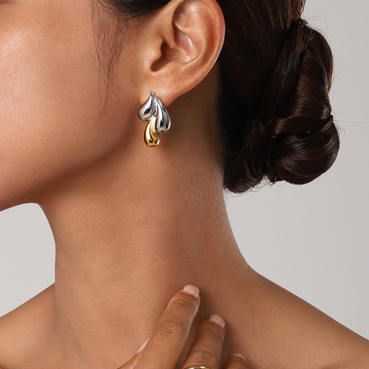 Geometric teardrop earrings