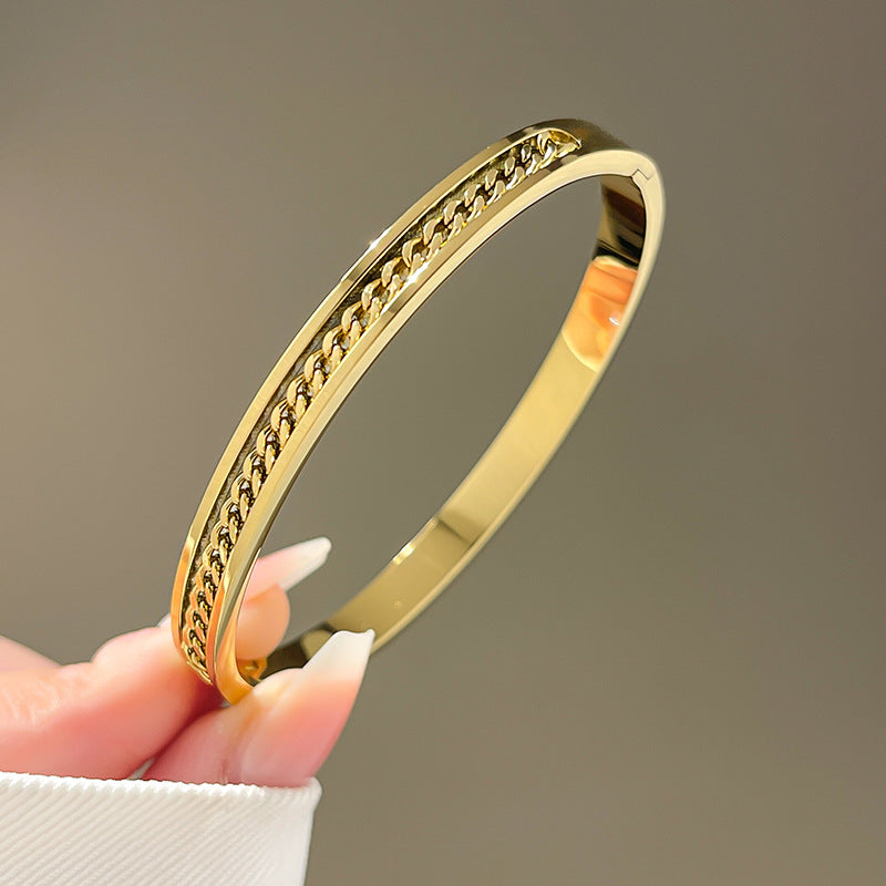 Four-leaf clover gypsy titanium steel bracelet