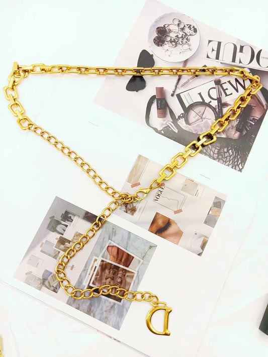 D letter metal chain belt