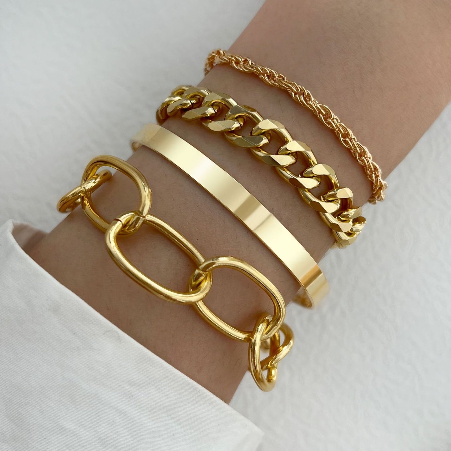 Personalized thick chain bracelet