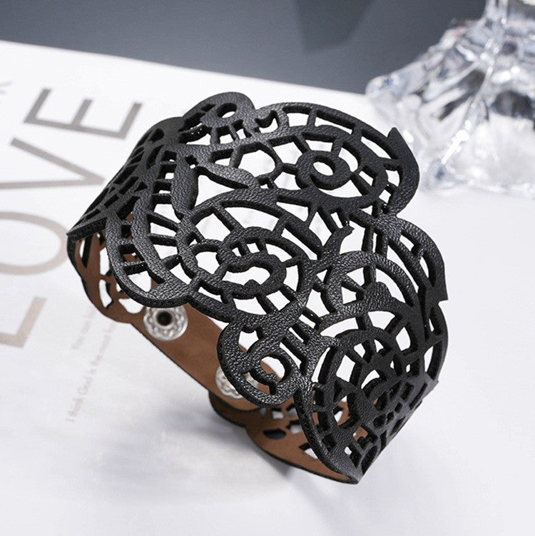 Leather Leaf Pearl Bracelet