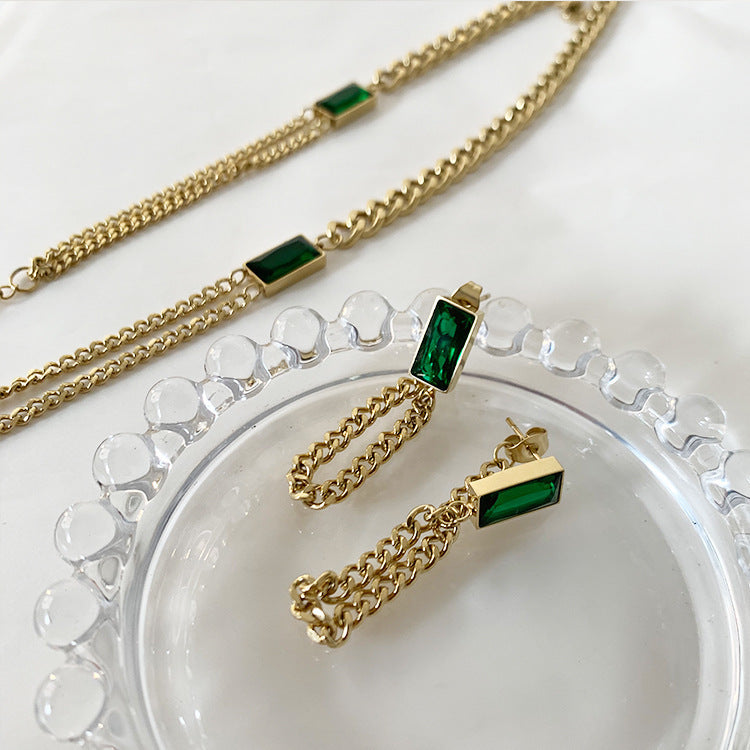 Women's Titanium-Steel Emerald Chain Necklace — French Retro Slim Style
