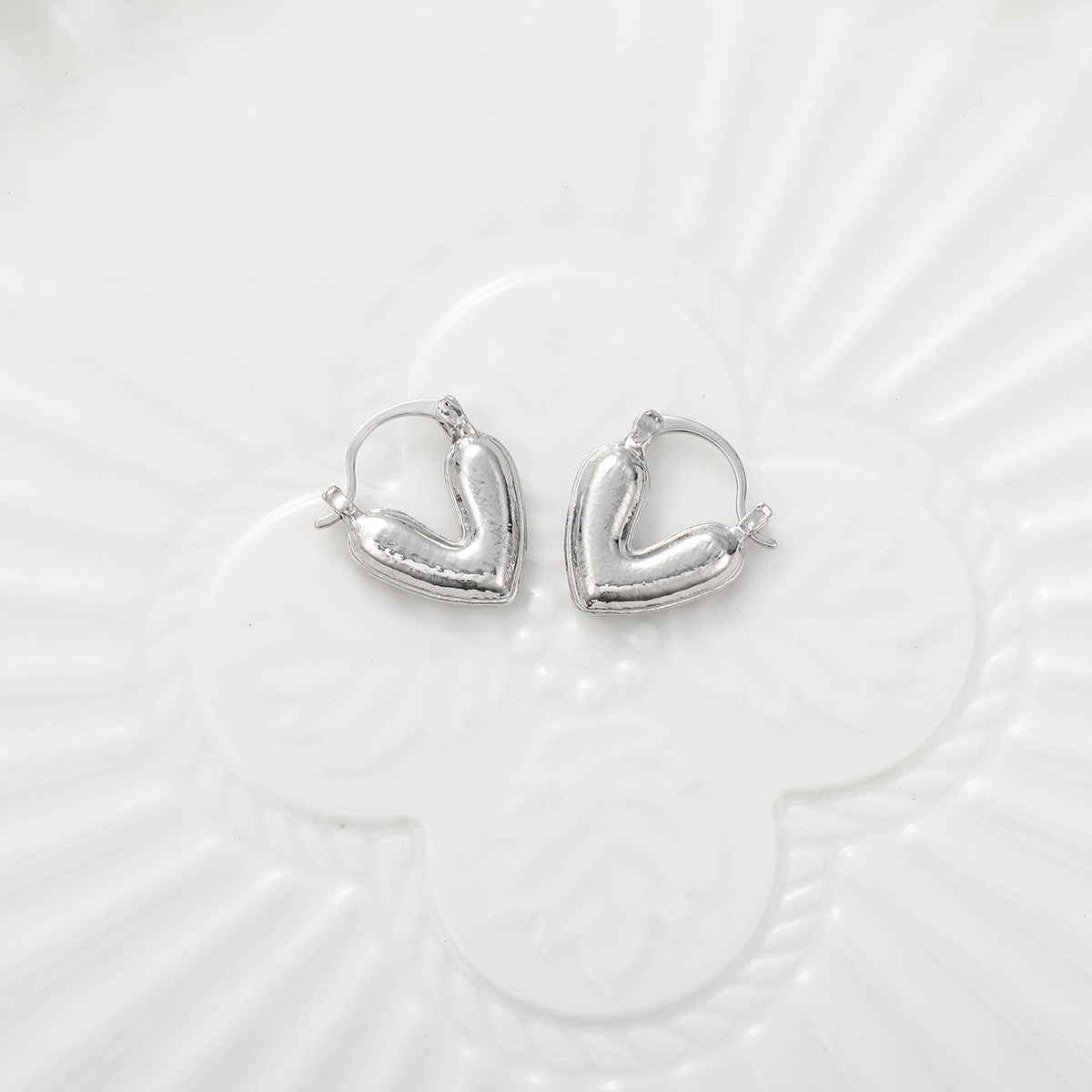 French retro heart earrings