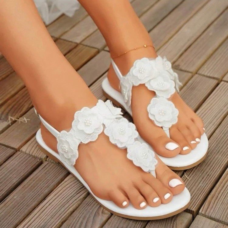 Small flower sandals flat bottom