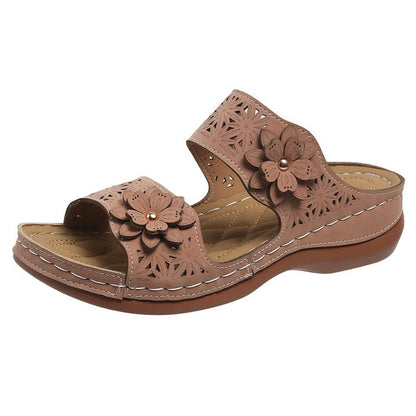 Soft-soled hollow flower sandals