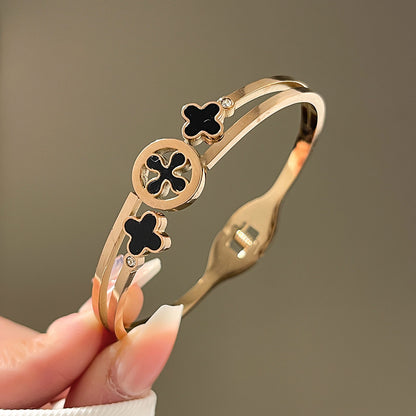 Four-leaf clover gypsy titanium steel bracelet