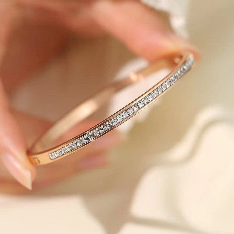 Stainless steel bracelet with diamonds