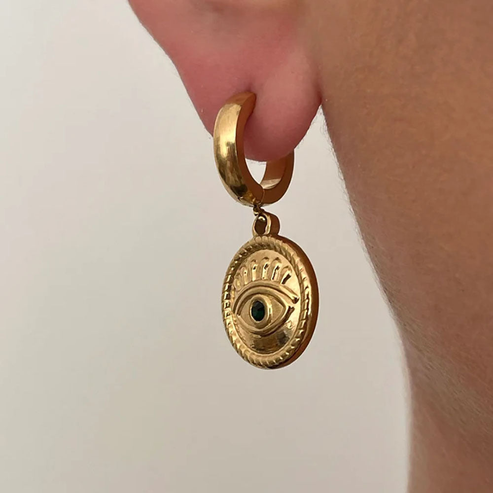 Eye pendant earrings