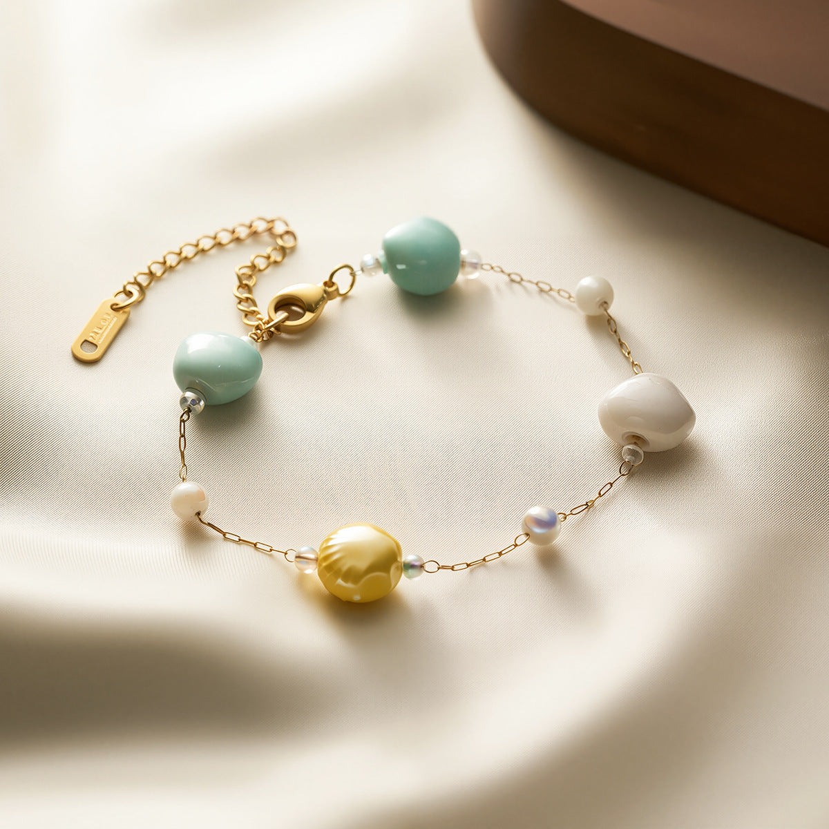 Women's Shell Pearl & Ceramic Bracelet — Titanium Steel, 18K Gold Plated, Beach Style