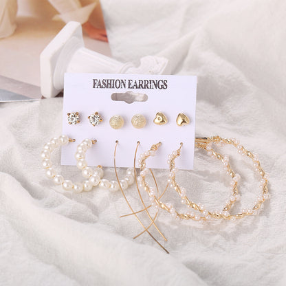 Conjunto de pendientes de cadena con forma de estrella y corazón retro 