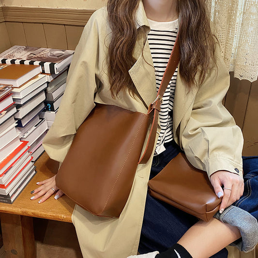 Bolso mensajero sencillo retro chic para mujer. 