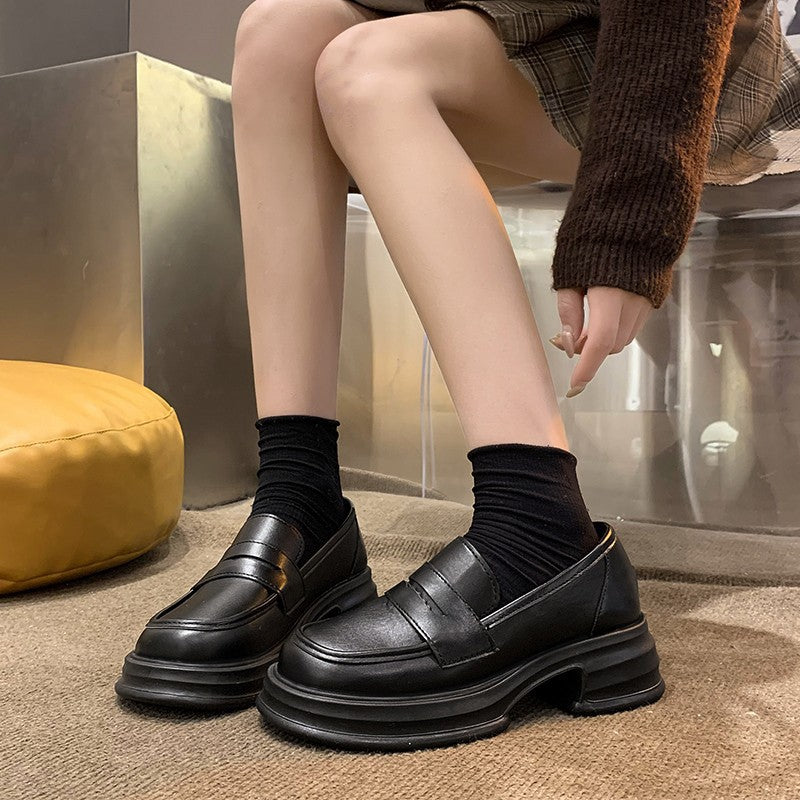 Black leather shoes woman
