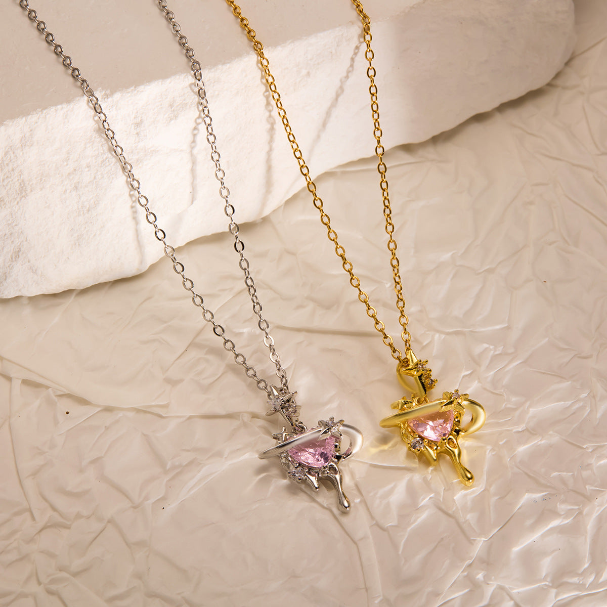 Light-Luxury Titanium Steel Pendant Collarbone Necklace — Fade-Resistant