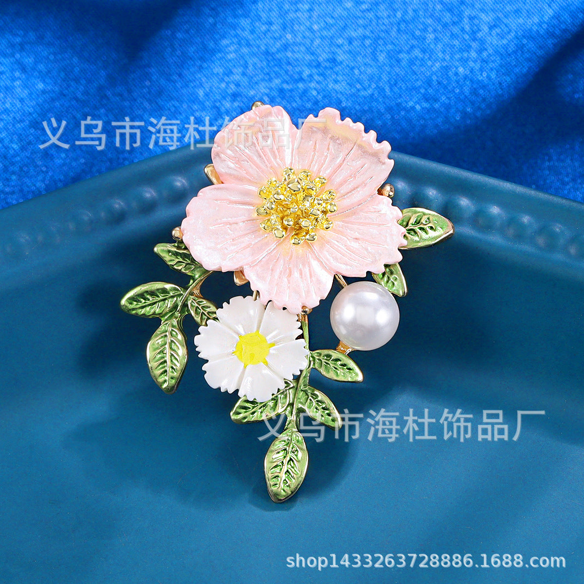 Camellia Brooch Female High-end