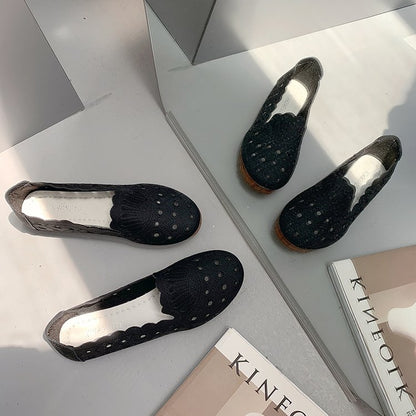 Bull tendon sole embroidered shoes