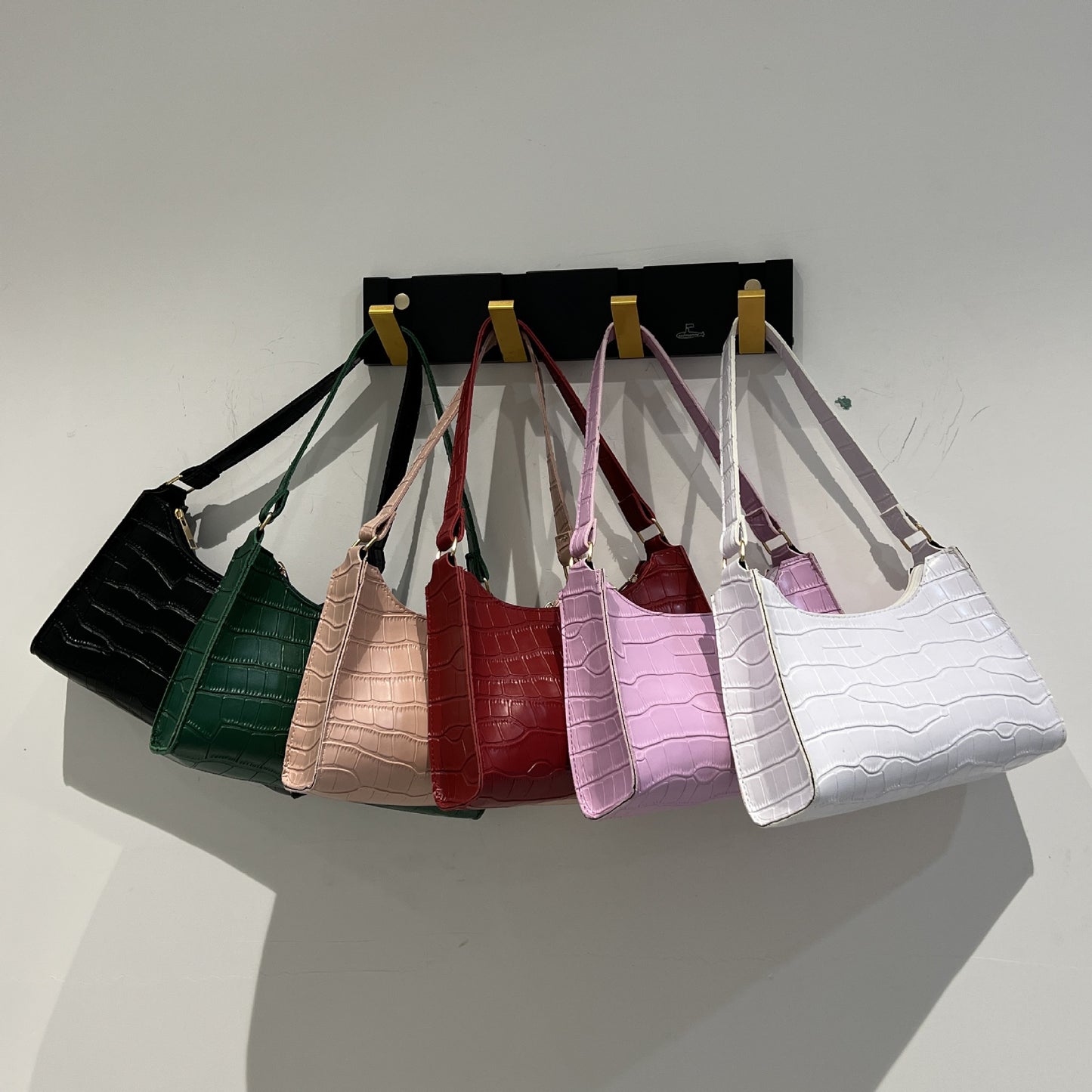 Crocodile pattern versatile shoulder bag