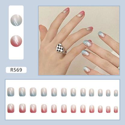Uñas de color azul hielo puro 
