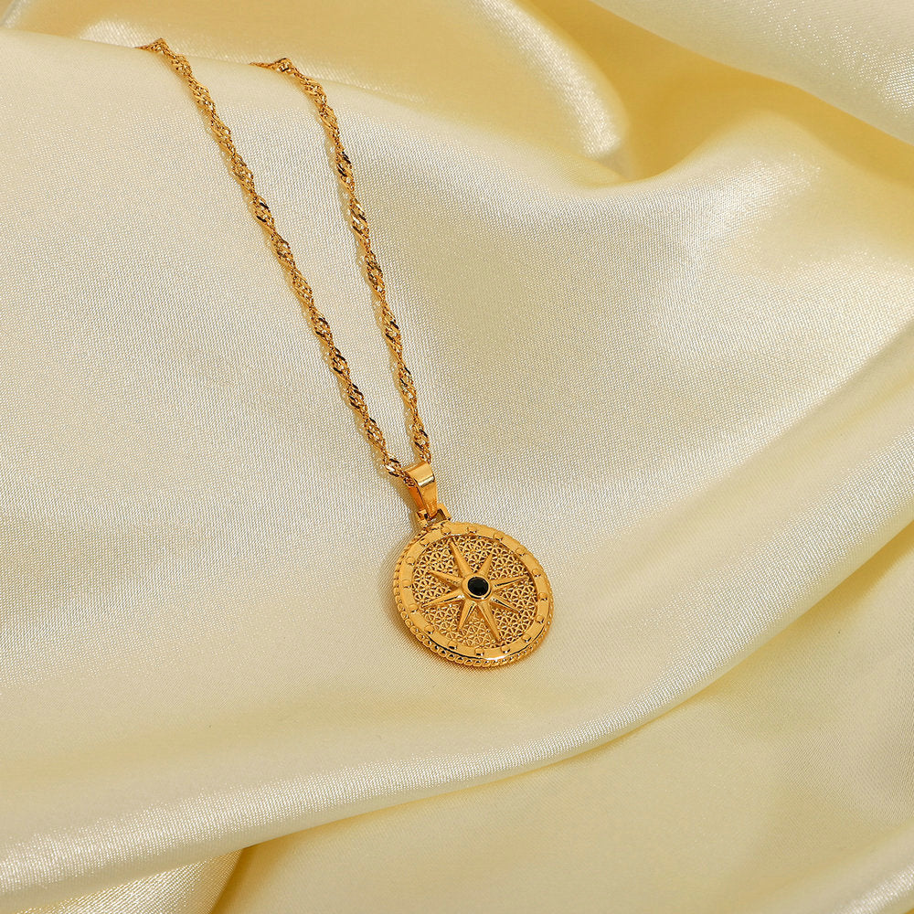 Eight-pointed star black diamond necklace