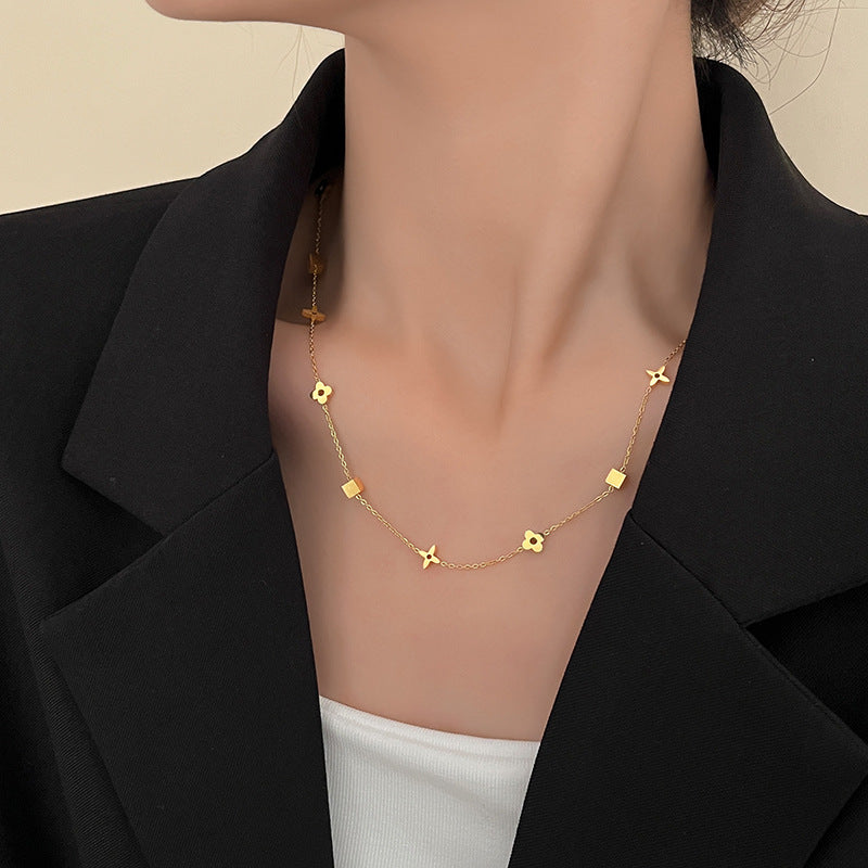 Women's Gold Titanium Steel Clavicle Necklace — Light Luxury