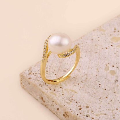Four-leaf clover natural freshwater pearl ring