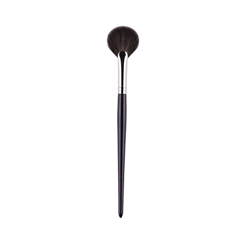 Fan Highlighter Brush (Goat Hair Fine Tip)