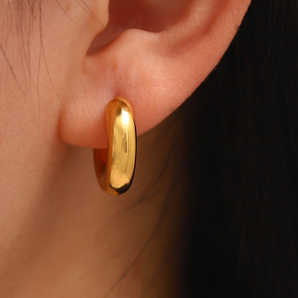 C-shaped hollow earrings ins