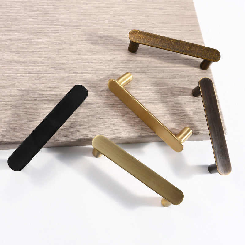 Anti-collision curved cabinet door handle